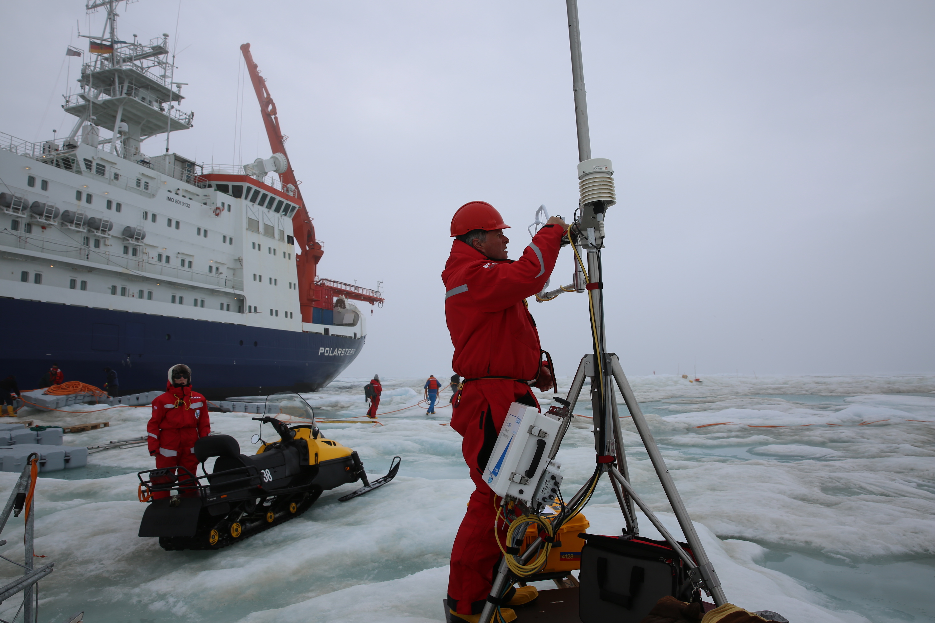 Instrument recovery during MOSAiC Leg 4
