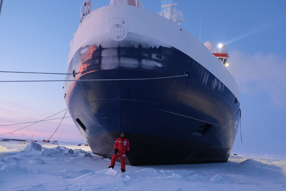 Tercio Silva in front of the Polarstern