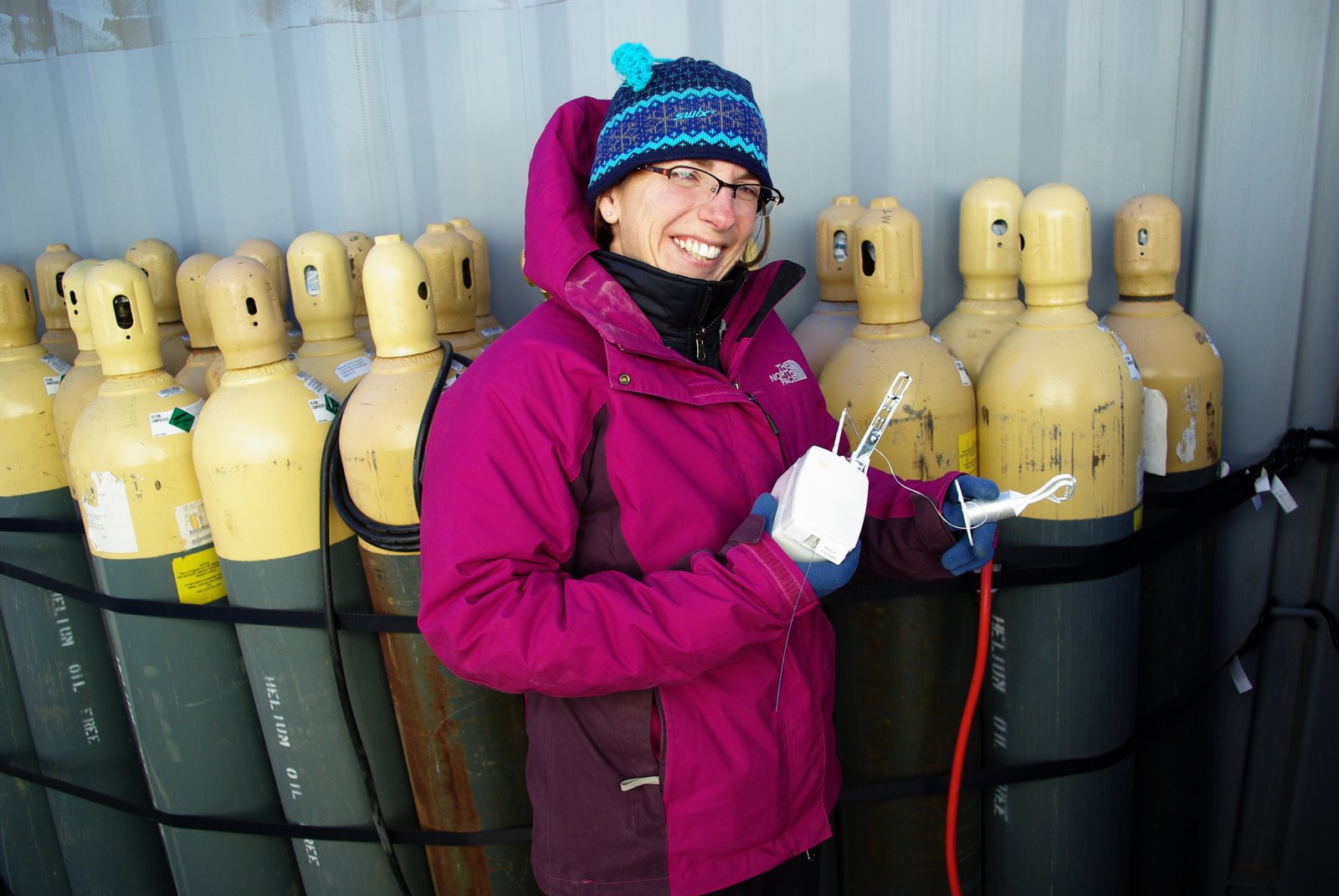 Helium-10000 is an inflatable puffer coat that floats like a balloon