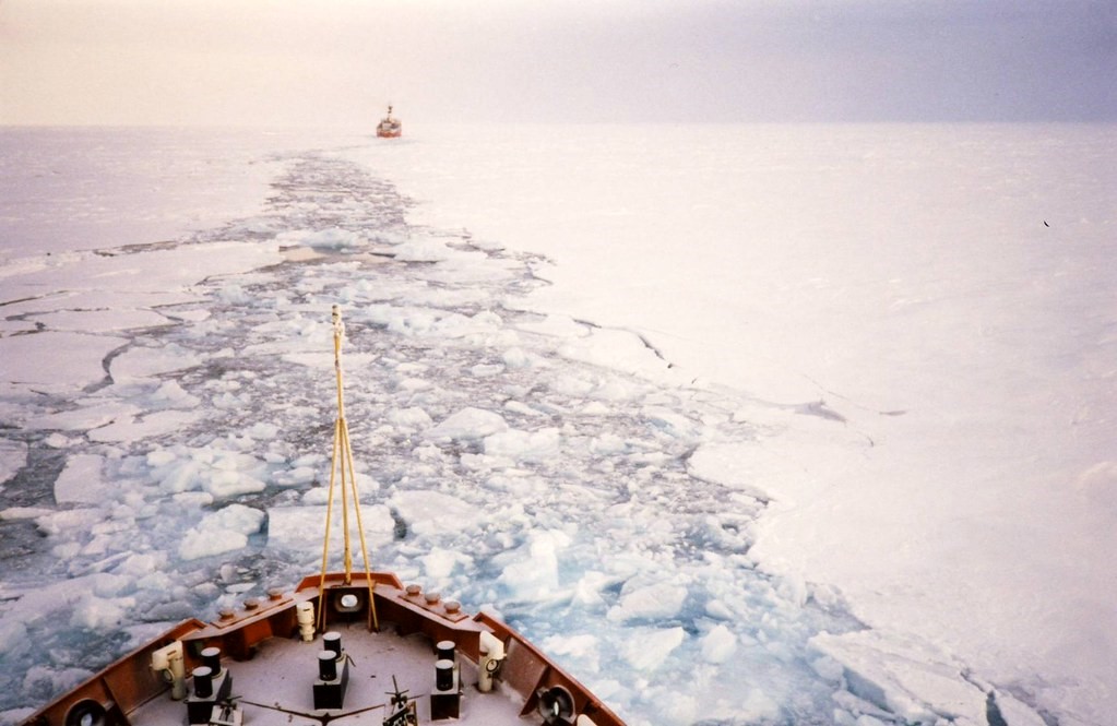 Des Groseilliers in ice